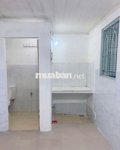 Cho thuê phòng trọ giá rẻ có gác sạch sẽ, thoáng mát 18m2