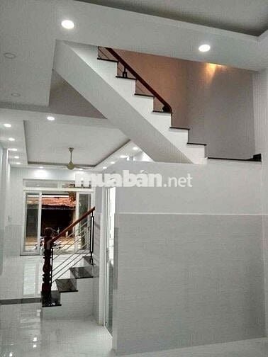 Nhà mặt tiền xe ôtô kinh doanh làm văn phòng