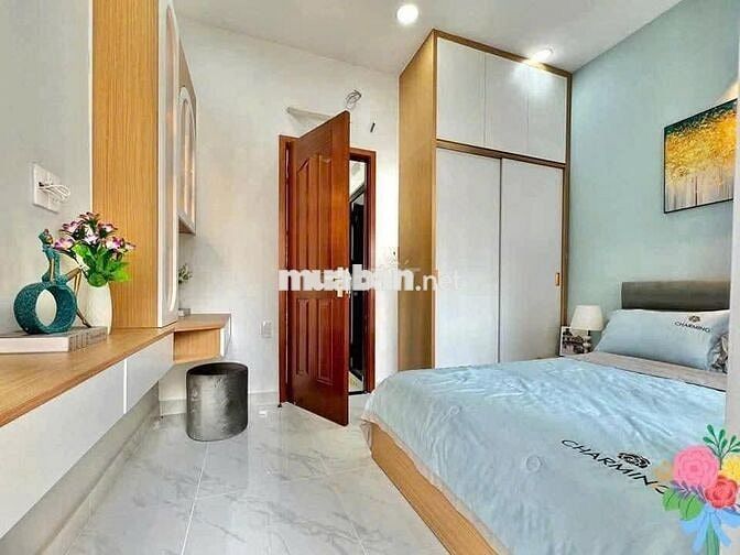 BÁN GẤP TRONG TUẦN CĂN NHÀ 1 TRỆT 1 LẦU CÁCH UBND BÌNH CHÁNH 500M