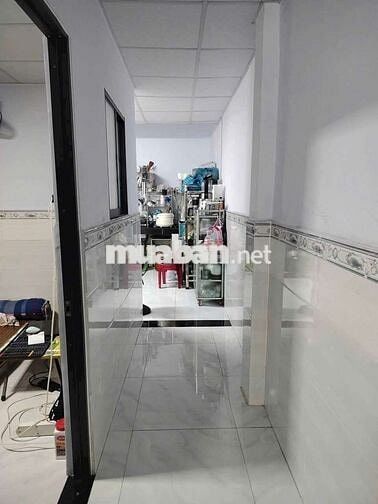 Nhà cấp 4 gác lửng gần chợ Dĩ An 1 và trường cấp 1.2.3 vào 500m