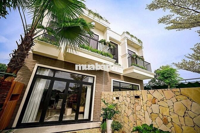 Nhà phố liền kề 70m2, 2 phòng ngủ, đường Hội Nghĩa 28, gần VSIP III