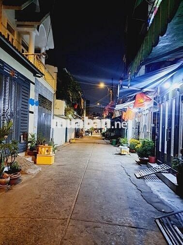 Bán nhà mặt tiền tiện vừa ở vừa kinh doanh mua bán nhà mới