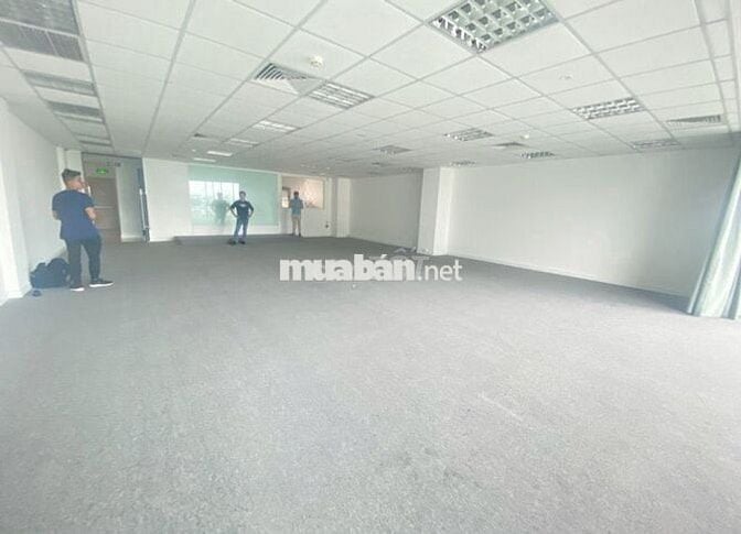Mặt tiền  Trịnh Văn Cấn Gần ngã tư Nguyễn Thái Học - Trần Hưng Đạo