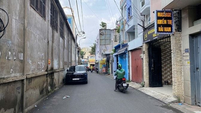 Bán nhà mặt phố đường Thành Thái gần siêu thị Big C Q.10 (63m2) 20 tỷ