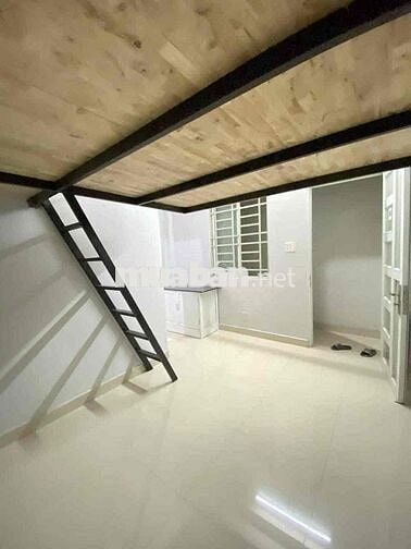 Duplex Phạm Ngũ Lão Full Nội Thất Đi Bộ Qua IUH chỉ 800m