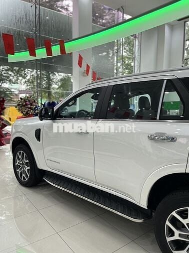 Ford Everest 2025 Titanium Plus 2.0L 4x4 AT
