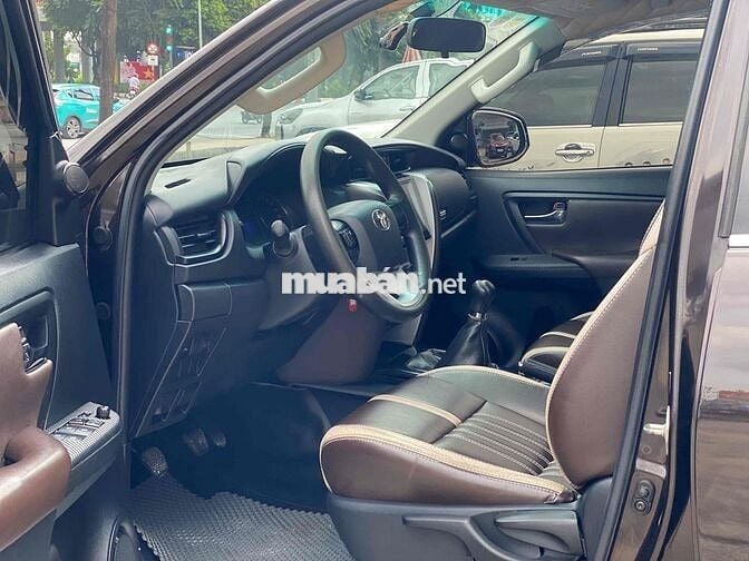 Toyota Fortuner 2017 2.4G 4x2 MT - 85000 km