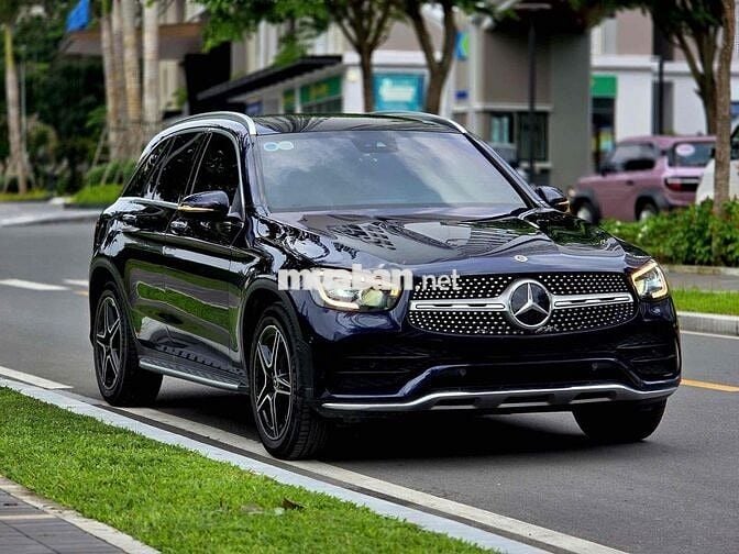 Mercedes Benz GLC300 4MATIC Model 2022 Bank 90%