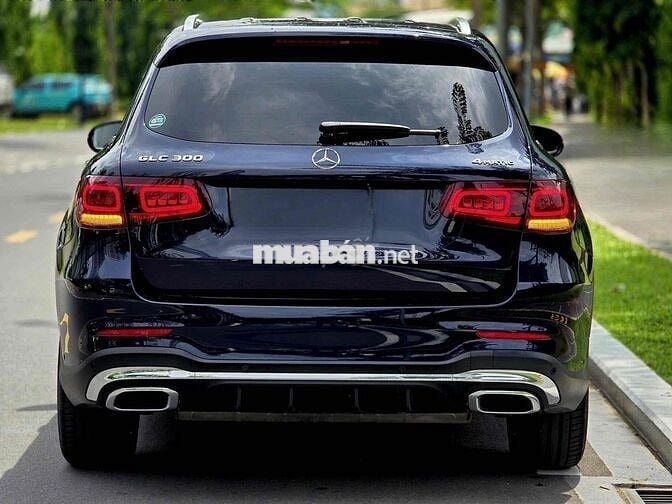 Mercedes Benz GLC300 4MATIC Model 2022 Bank 90%