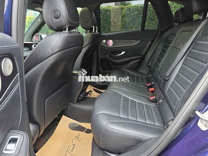 Mercedes Benz GLC300 4MATIC Model 2022 Bank 90%