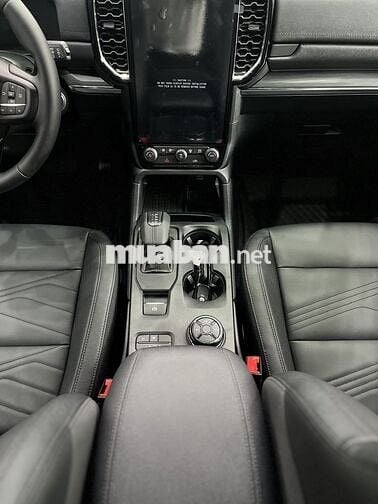 Ford Everest 2025 Titanium Plus 2.0L 4x4 AT