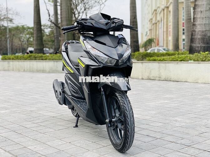 HONDA VARIO MÀU ĐÈN SÂN 125  KHÓA SMARKEY 2024