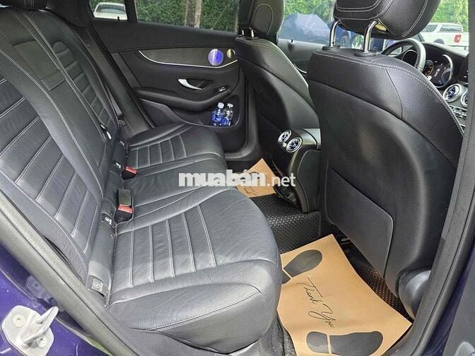 Mercedes Benz GLC300 4MATIC Model 2022 Bank 90%