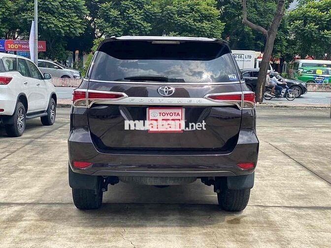 Toyota Fortuner 2017 2.7V 4x2 AT - 7c số sàn