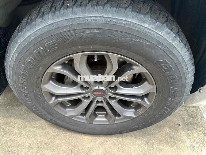 Toyota Fortuner 2019 2.7V 4x2 AT - 7c tự động HANG