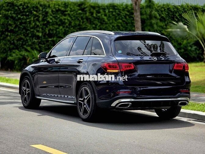 Mercedes Benz GLC300 4MATIC Model 2022 Bank 90%