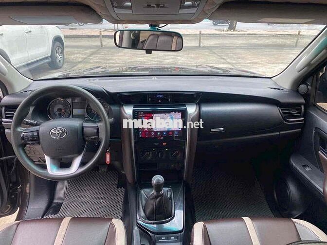 Toyota Fortuner 2017 2.7V 4x2 AT - 7c số sàn