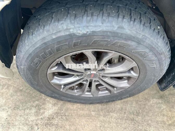Toyota Fortuner 2019 2.7V 4x2 AT - 7c tự động HANG