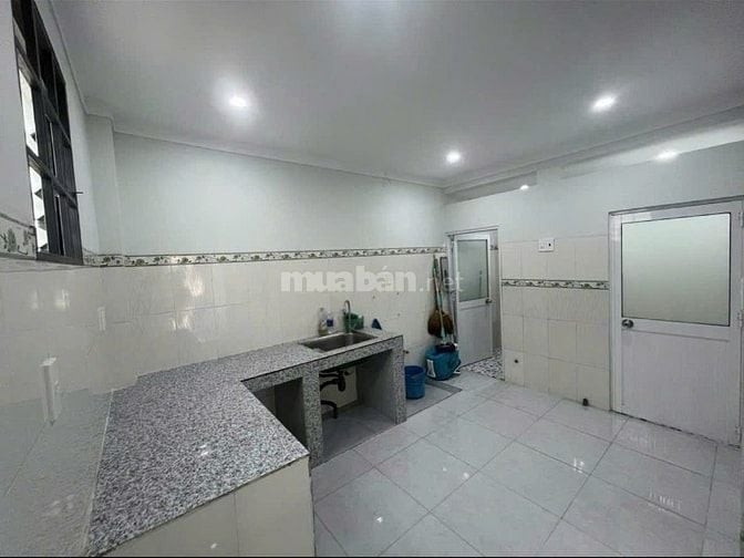 Bán căn nhà rất đẹp 90m2 đường nhựa ở Hóc môn giá 730 triệu.sổ riêng