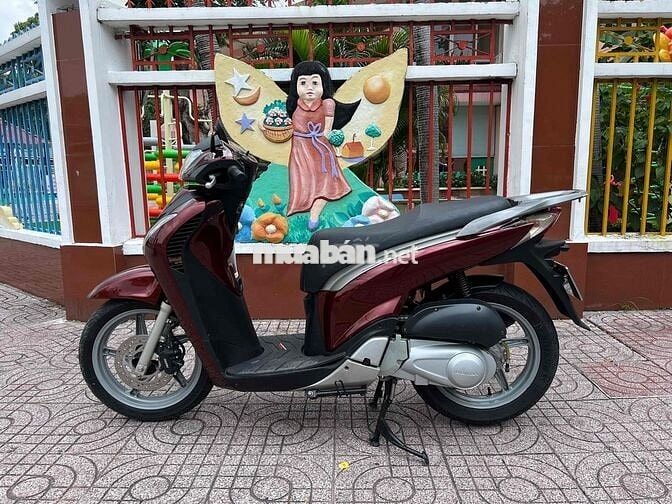 Nhu cẩu đổi xe khác nên cần bán
