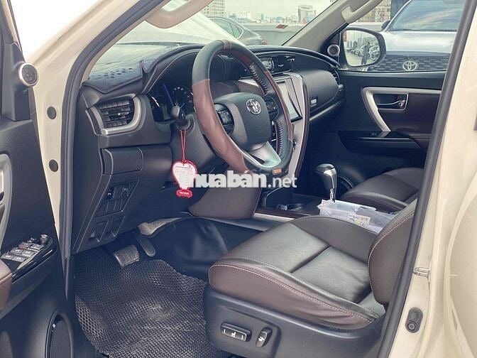 Toyota Fortuner 2018 2.7V 4x2 - 82000 km