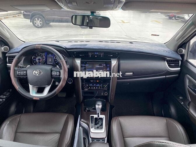 Toyota Fortuner 2018 2.7V 4x2 - 82000 km
