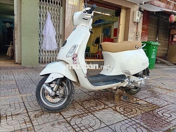 Cần bán xe vespa lx 125 zin đẹp