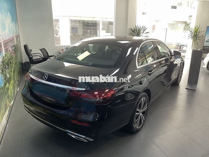 Mercedes Benz E180 2021  - 35000 km Chính Hãng
