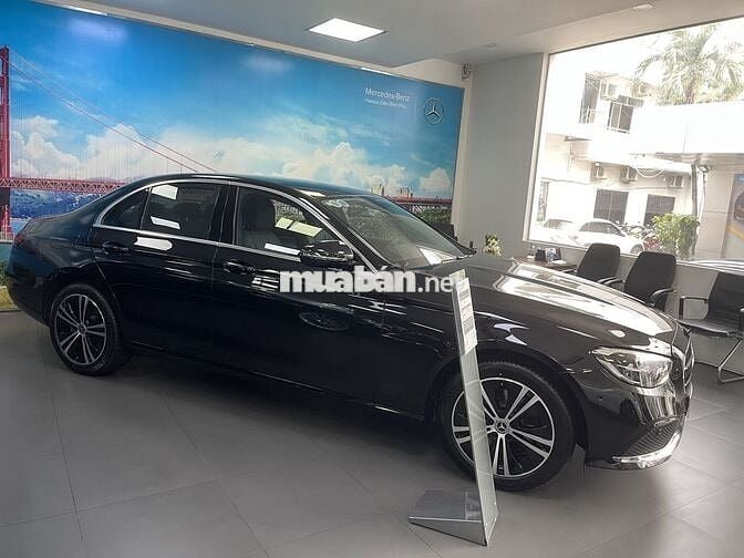 Mercedes Benz E180 2021  - 35000 km Chính Hãng