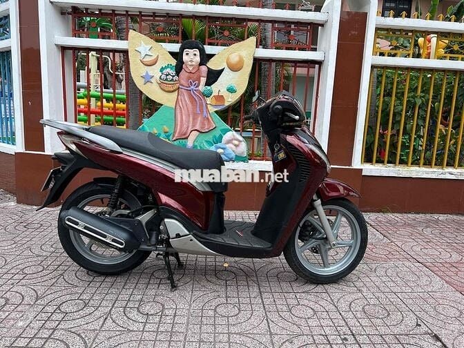 Nhu cẩu đổi xe khác nên cần bán