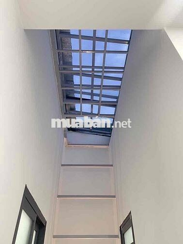 Nhà giáp Lê thúc hoạch-DT4x8- đúc 2 tầng- chỉ 3.xtỷ
