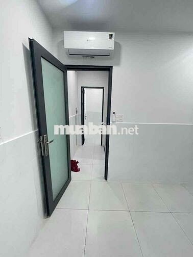 Nhà giáp Lê thúc hoạch-DT4x8- đúc 2 tầng- chỉ 3.xtỷ