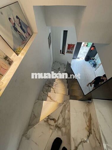 BÁN GẤP NHÀ 51 M GIÁ CHỈ NHỈNH 4 TY TIỂU HỌC