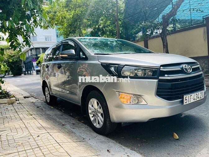 Toyota Innova 2016 2.0E - 108000 km