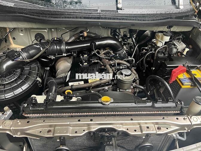 Toyota Innova 2012 E - 130000 km