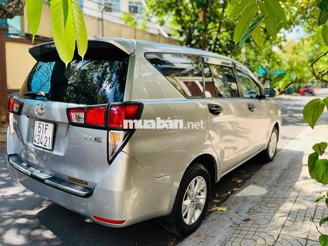 Toyota Innova 2016 2.0E - 108000 km
