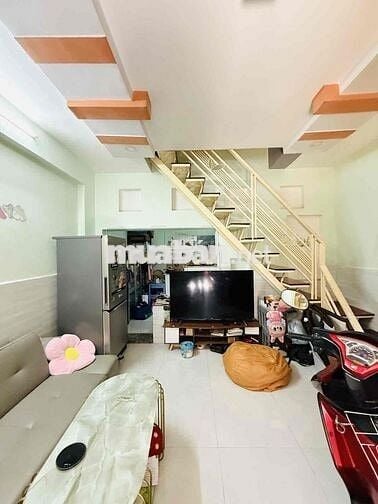 33M2-2TẦNG – HẺM THÔNG XE HƠI – SAU LƯNG TRƯỜNG KIM ĐỒNG - CHỈ 3.2T
