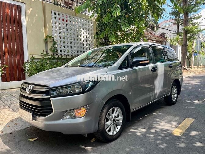 Toyota Innova 2016 2.0E - 108000 km