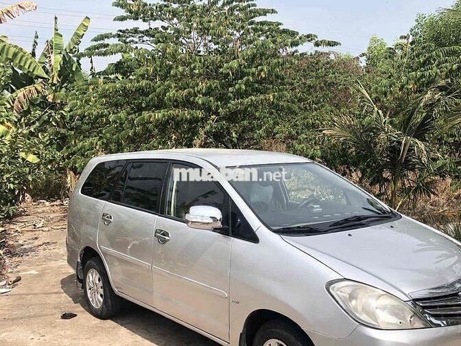 Toyota Innova 2010 G - 140000 km