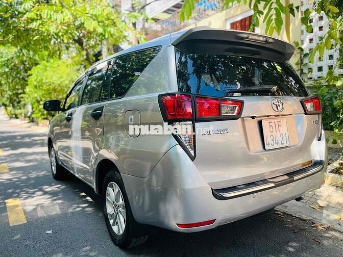 Toyota Innova 2016 2.0E - 108000 km