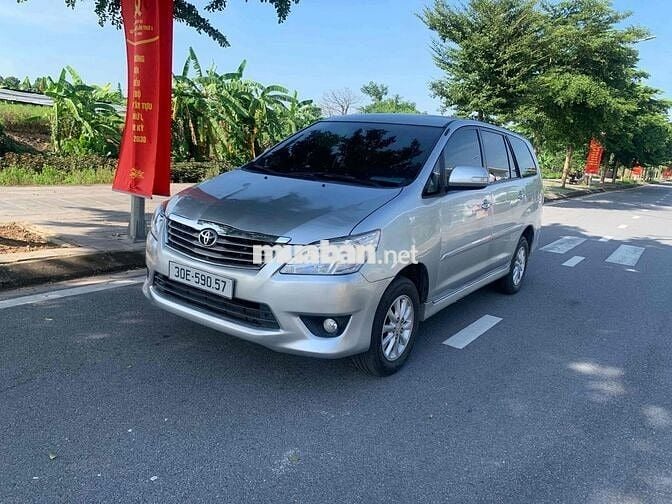 Toyota Innova 2014 2.0V - 15000 km