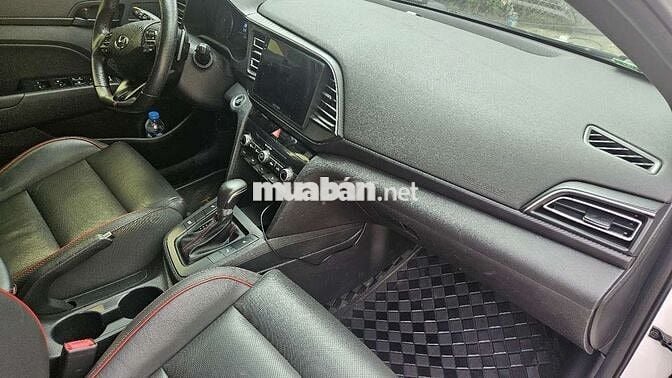 Hyundai Elantra 2021 1.6 AT Sport - 70000 km