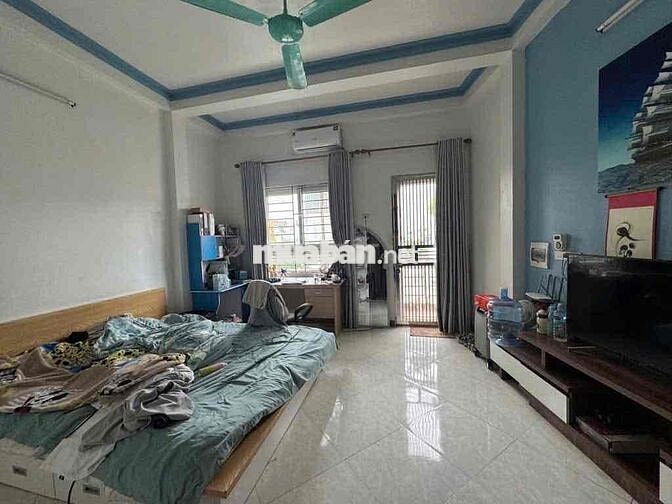 Cần Bán Nhà Đại Từ, DT: 54m², 5 Tầng, Giá 10.5 Tỷ, dân xây chắc chắn
