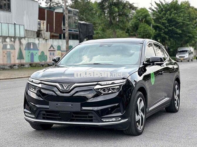 VinFast VF8 2022 Eco - xe đi 1V7
