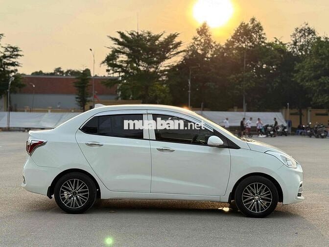 Hyundai Grand i10 2020 Sedan 1.2 AT - 76000 km