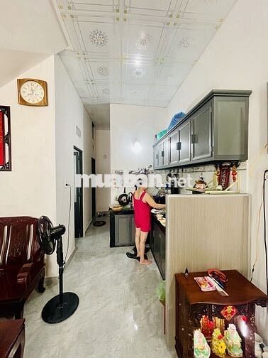 Bán nhà giáp Lê Văn Quới, 5.3mx10.0m, nhỉnh 4 tỷ