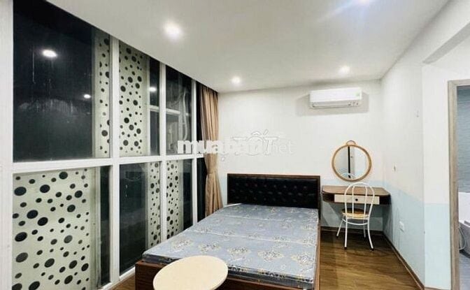 Cho thuê căn hộ full nội thất cao cấp Cầu Giấy, vào ở ngay