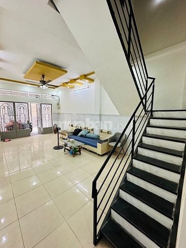 NHÀ 2 TẦNG-TRỊNH ĐÌNH TRỌNG-SỔ VUÔNG 52M2-CHỈ HƠN 5 TỶ