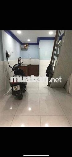 nhà nhỏ 1pn 1wc 1 lầu có ban công có máy lạnh tủ lạnh