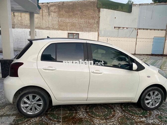 Toyota Yaris 2007 1.3 AT - 120000 km